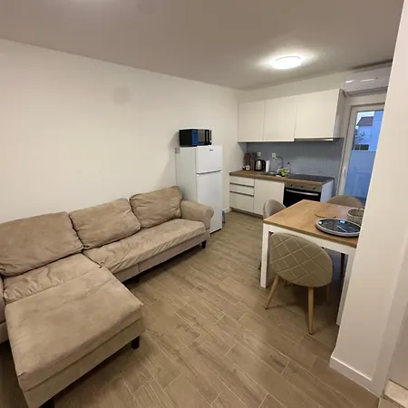 Apartman Relaxed Getaway By The Sea